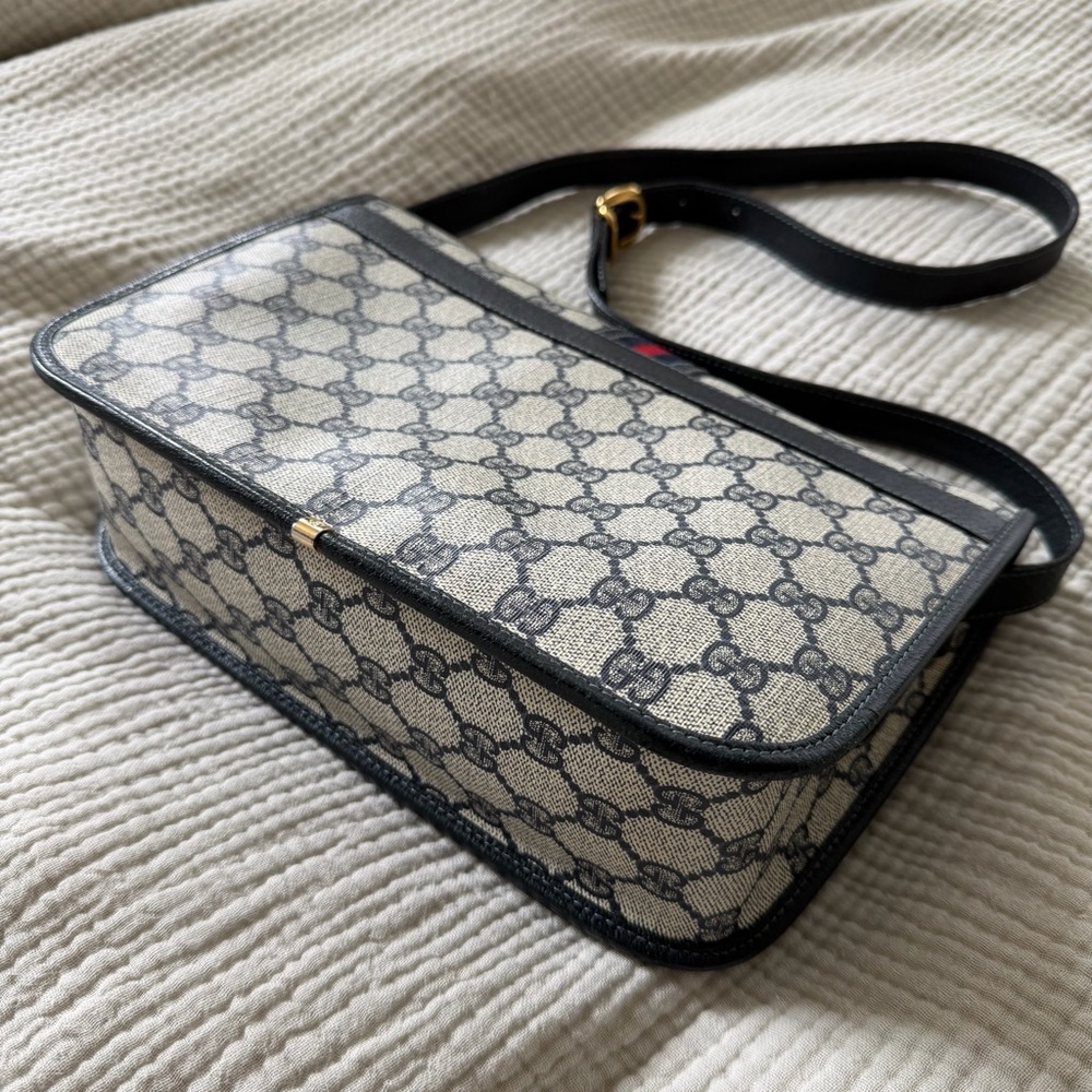 ❌sold❌Gucci Monogram Flap Shoulder Crossbody Bag - Picture 10 of 10
